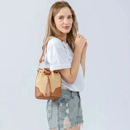 Marília Bucket Crossbody Bag