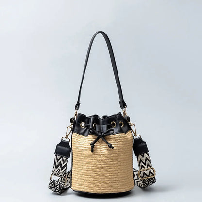 Marília Bucket Crossbody Bag
