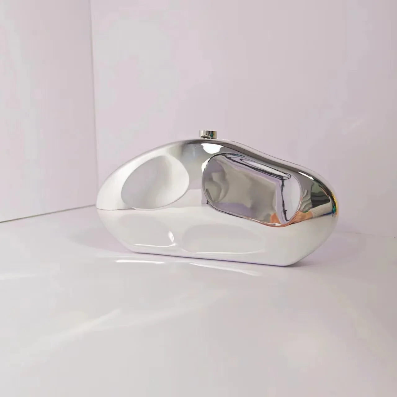 Jasmim Metallic Clutch Bag