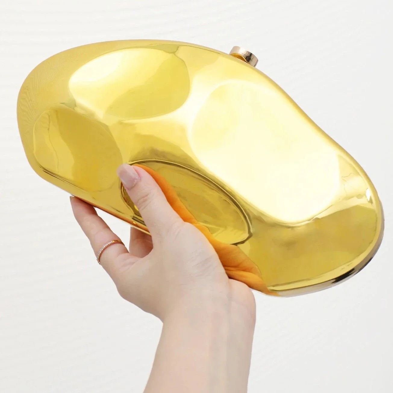 Jasmim Metallic Clutch Bag